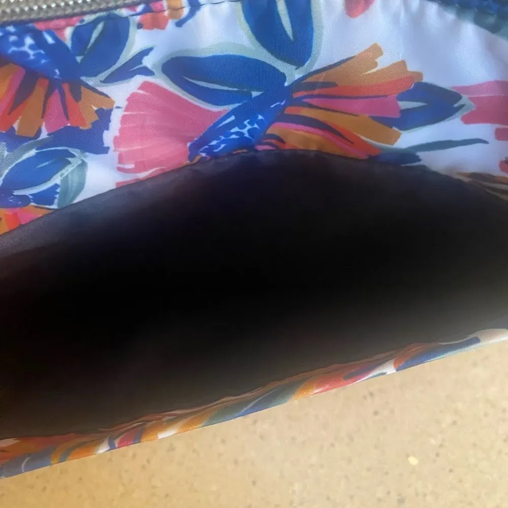 Nicole Miller make up/toiletry pouch